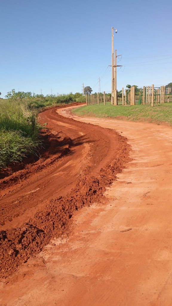 Léo Mecânico agradece prefeita Lurdes por melhorias nas estradas do Boi Jaguá Léo Mecânico agradece prefeita Lurdes por melhorias nas estradas do Boi Jaguá