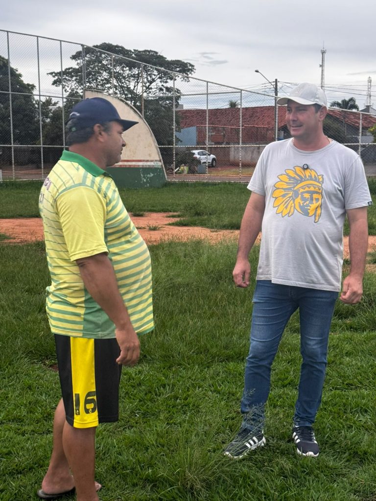 Vereador Sandro Pacheco solicita melhorias na iluminação de espaços esportivos Vereador Sandro Pacheco solicita melhorias na iluminação de espaços esportivos
