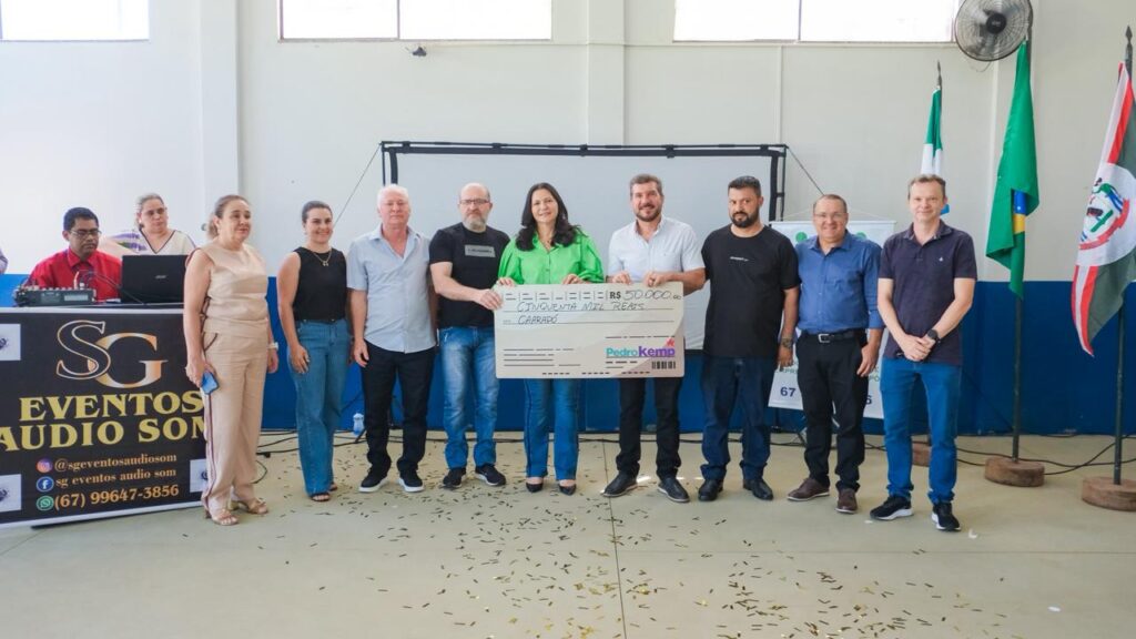 Professor Pontinha recepciona Pedro Kemp para entrega de emendas e kits de brinquedos