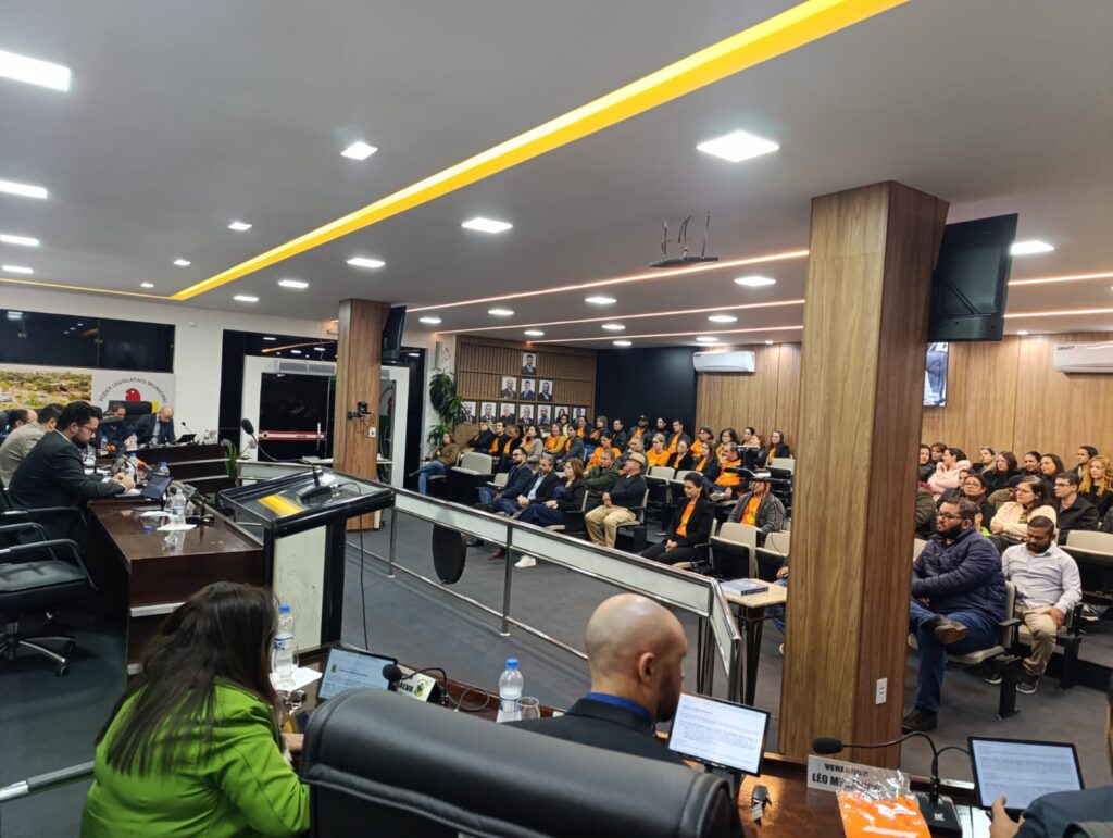 Câmara de Caarapó recebe equipe da Assistência Social e declara apoio à campanha Maio Laranja