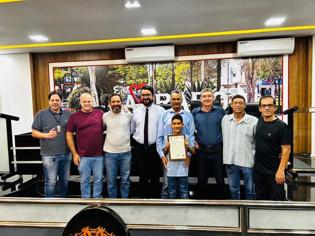 Câmara de Caarapó homenageia radialista Antônio Borges pelos 43 anos do programa Canto Sertanejo