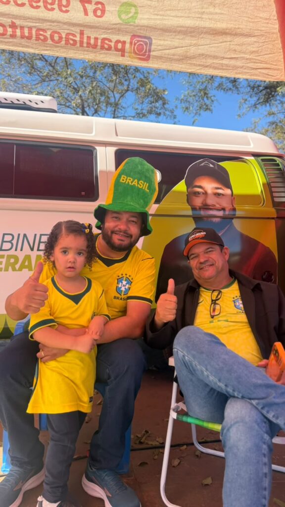 Nado Tozzi promove 2º Encontro de Figurinhas e reúne centenas de pessoas na Praça Central de Caarapó