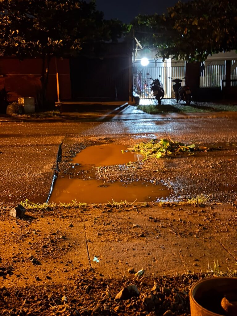 Nado Tozzi cobra Sanesul por buraco sem sinalização e alerta para risco de acidentes em Caarapó