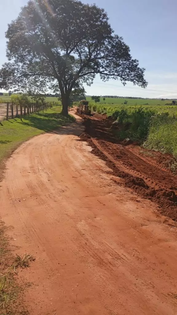 Léo Mecânico agradece prefeita Lurdes por melhorias nas estradas do Boi Jaguá Léo Mecânico agradece prefeita Lurdes por melhorias nas estradas do Boi Jaguá