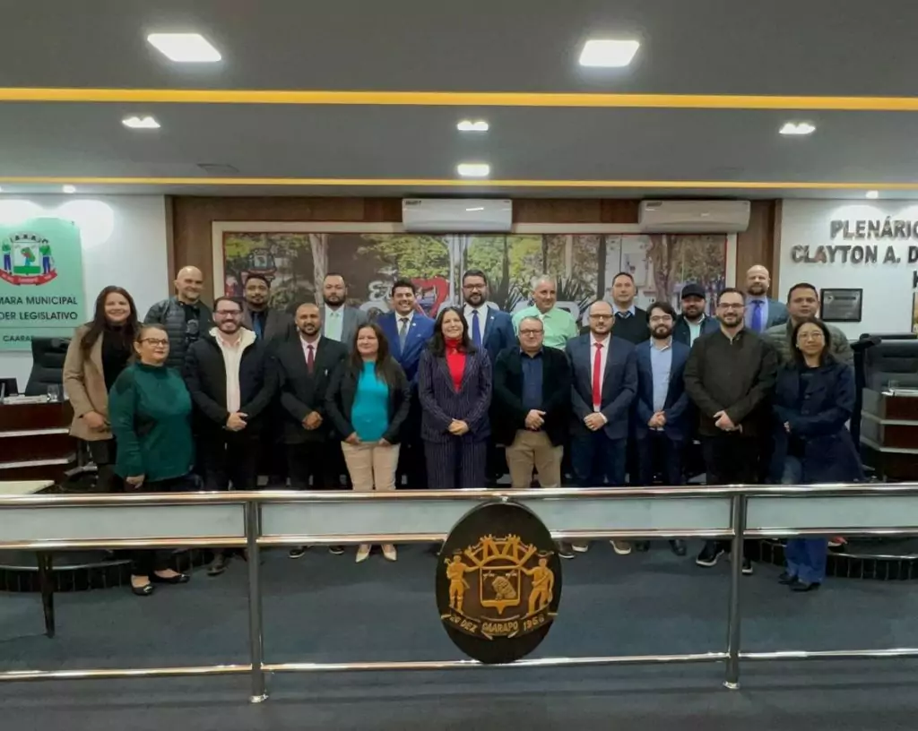 Câmara Municipal inicia segundo semestre legislativo com sessão solene Câmara Municipal inicia segundo semestre legislativo com sessão solene