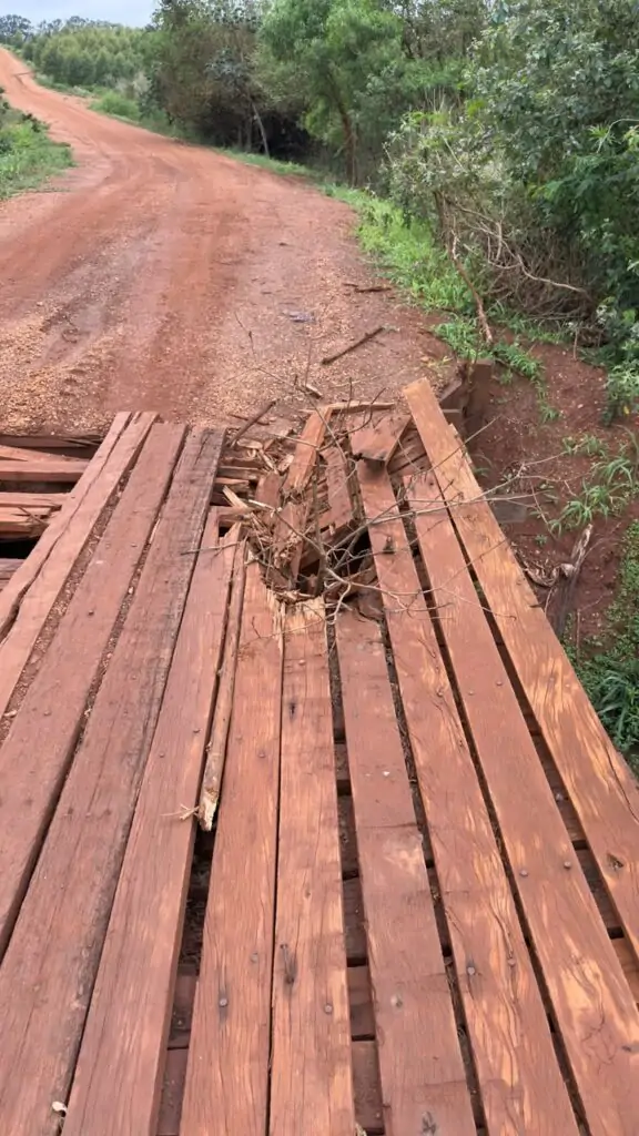 João Paulo cobra melhorias em estradas rurais e reforma urgente de ponte que liga as fazendas Remanso e Continental